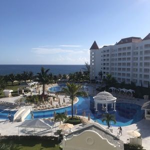 Meet your Posher, Francesca